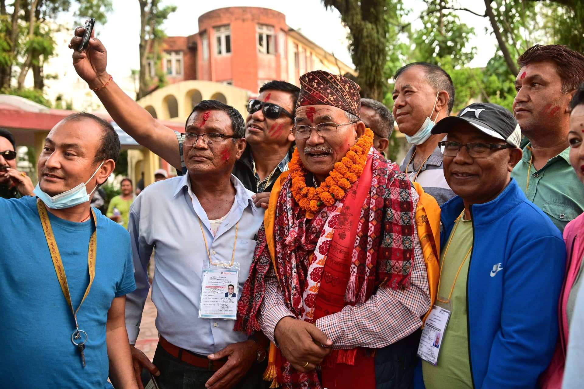 कुनै बेला आमा भोकै हुन्छिन् भनेर उपमेयर बन्न नमानेका चिरीबाबु दोहोरिएर ललितपुरको मेयर